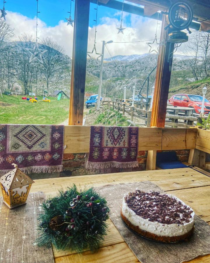 Konak Umoljani Exteriér fotografie